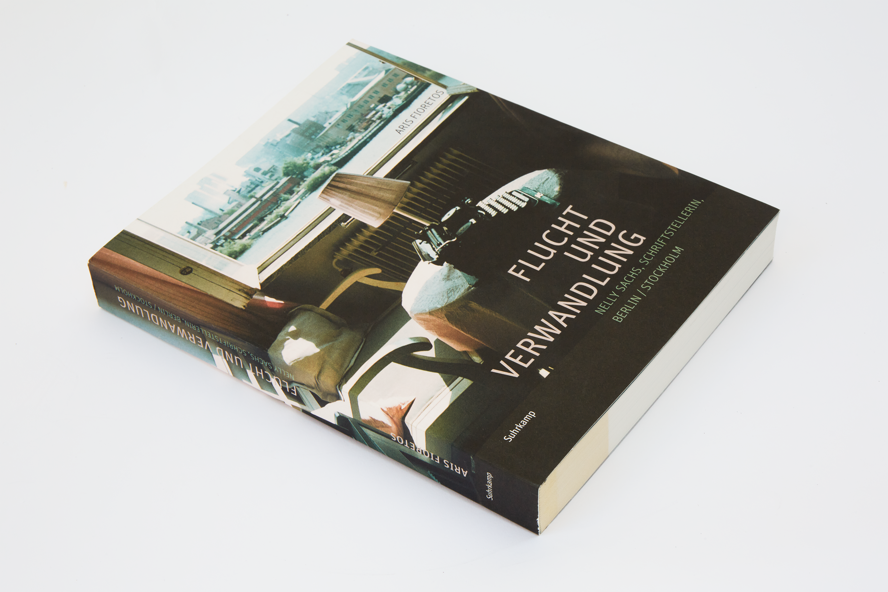 Eine liegende Ausgabe von "Nelly Sachs. Flucht und Verwandlung"