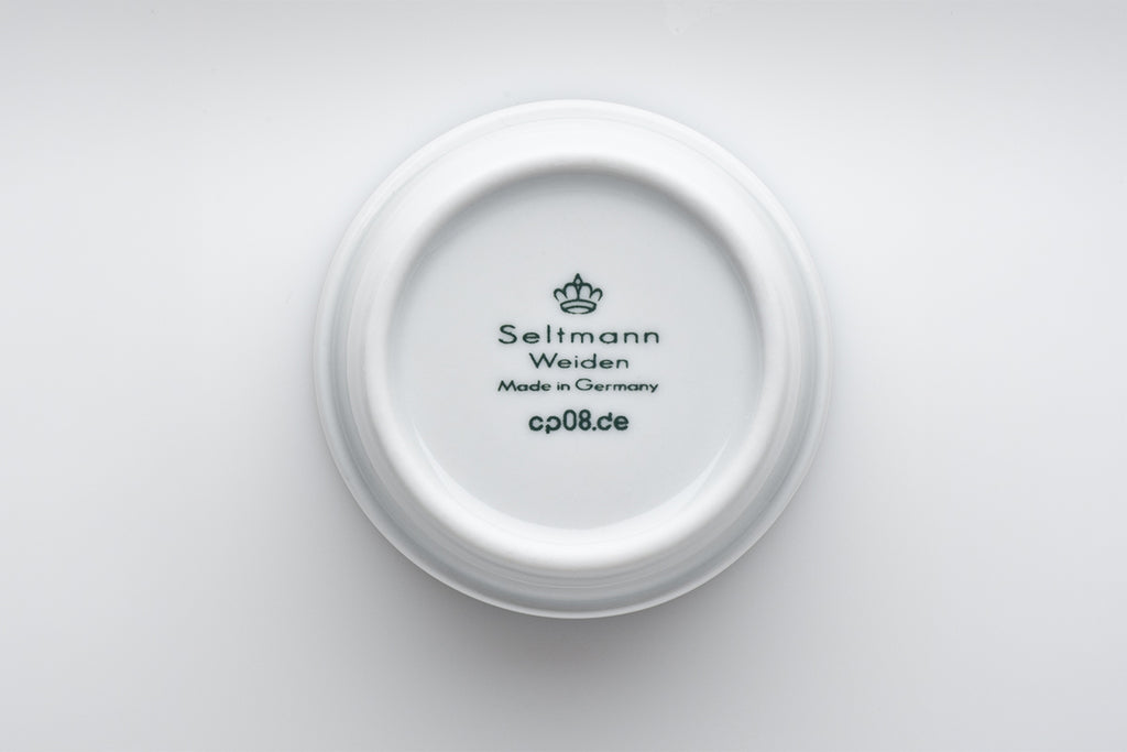 Unterseite des cp08 Geschirrs mit dem Stempel des Herstellers Seltmann Weiden